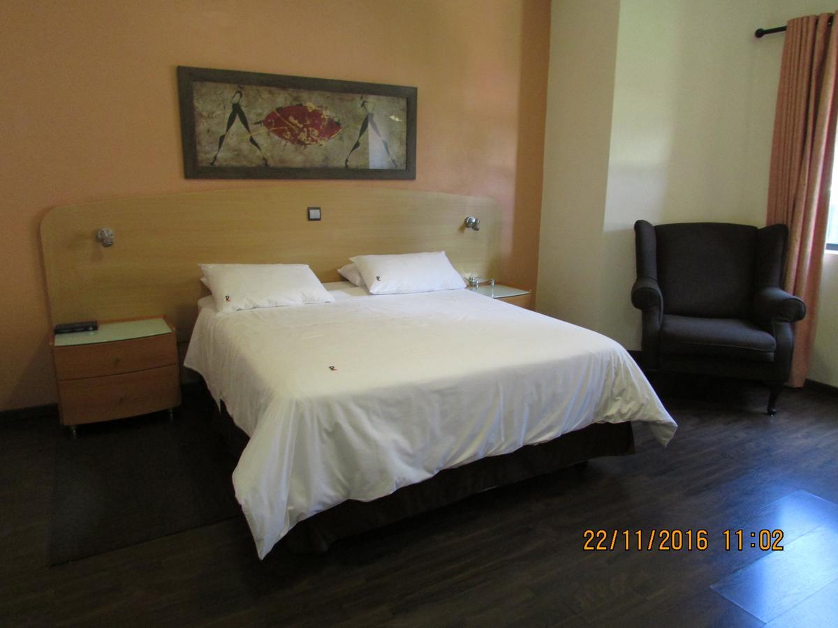 Europrime Boutique Hotel Боксбург Екстериор снимка